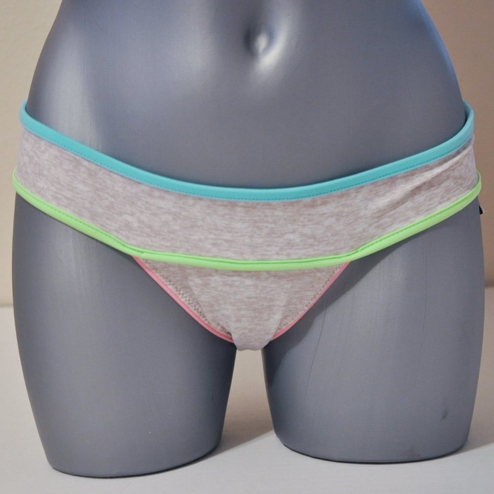 NWT Victorias Secret Bikini Bottom Swimsuit Small